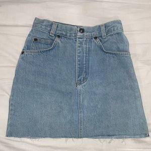 Light wash denim skirt!